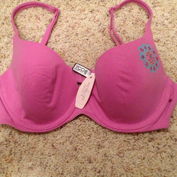 🌹BRAND NEW VICTORIA'S SECRET BRA 34 C NWT🌹