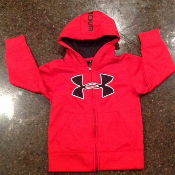 💌 SOLD 💌 Under Armour zip up hoodie