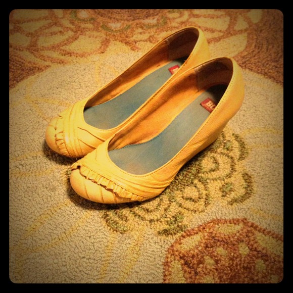 Mustard Wedges!!