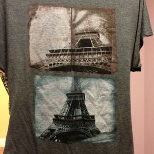 🌟NWOT size medium top with the Eiffel Tower🌟