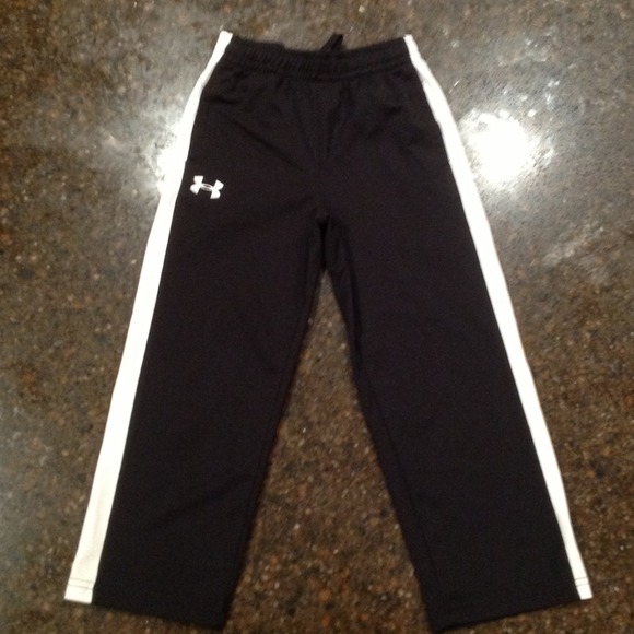 💌 SOLD 💌 Under Armour pants