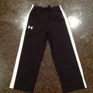 💌 SOLD 💌 Under Armour pants