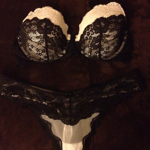 🎀VS Panty STILL AVAILABLE💞