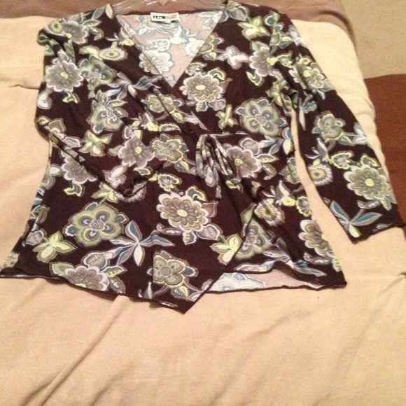 I.N. Studio ladies top