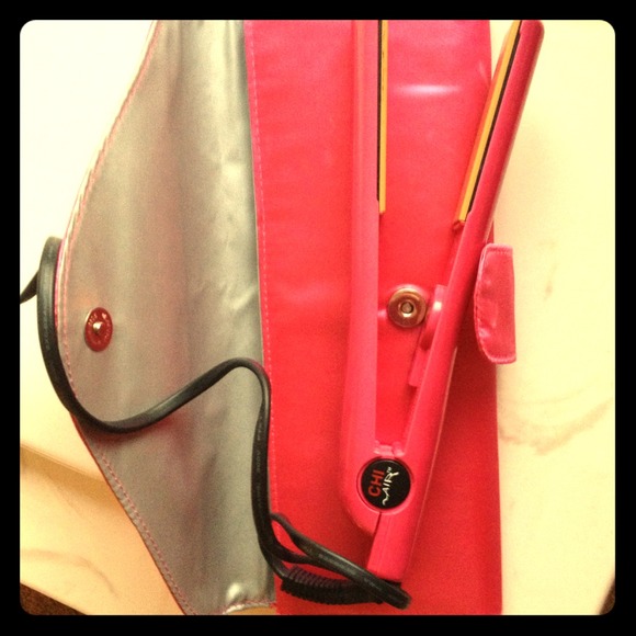 ⭐CHI FLAT IRON AND PINK FLATS BUNDLE⭐