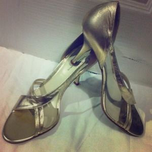 💕👡Yummy vintage BR gold strappy heels!👡💗