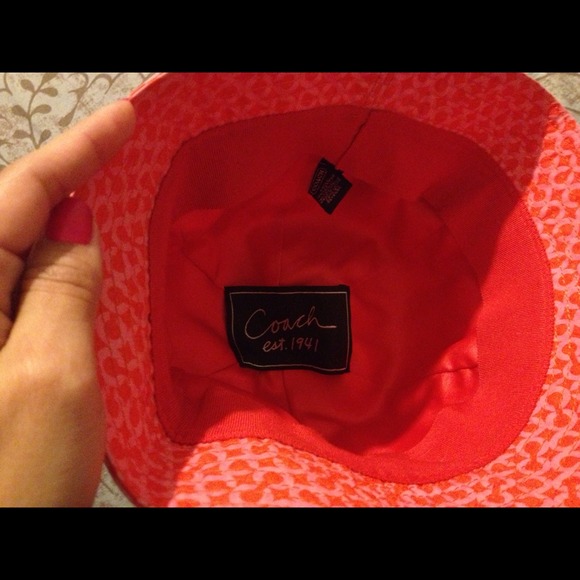 Coach hat - Picture 2 of 3
