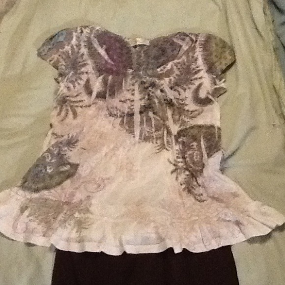 SOLD...Cute top