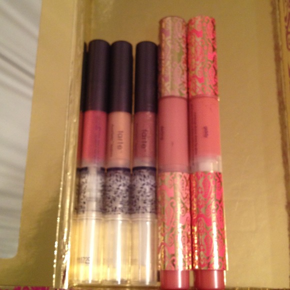 Lot of 5 Tarte lipgloss