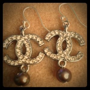 Chanel pearl earrings