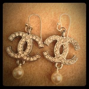 Chanel pearl earrings