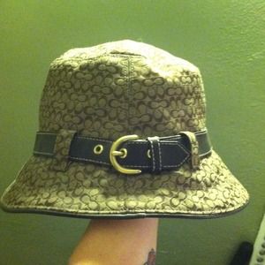 **Reserved for @debafa**Authentic Coach hat!