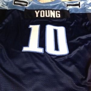 Titans Vince Young jersey & New Era fitted hat