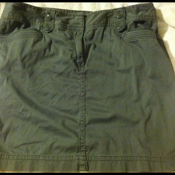 Grey skirt