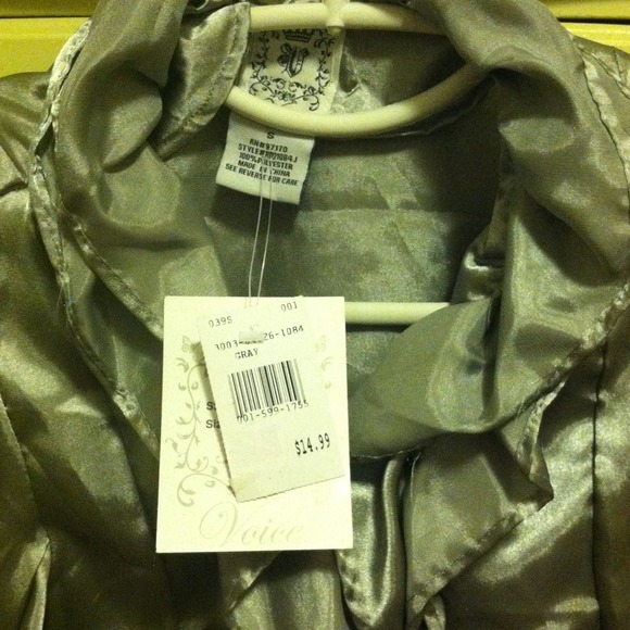 Polyester Gray/Silver ruffled shirt - Picture 3 of 3