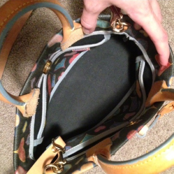 Authentic Dooney & Bourke - Picture 2 of 4