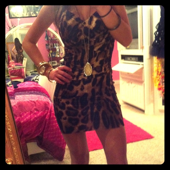 ❌SOLD IN BUNDLE! Sexy leopard dress🐱