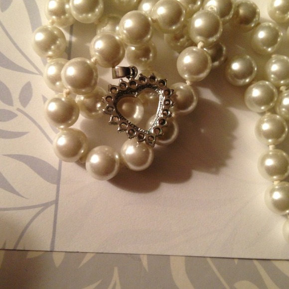 Pink Rhinestone Heart Neckless Charm. - Picture 3 of 4