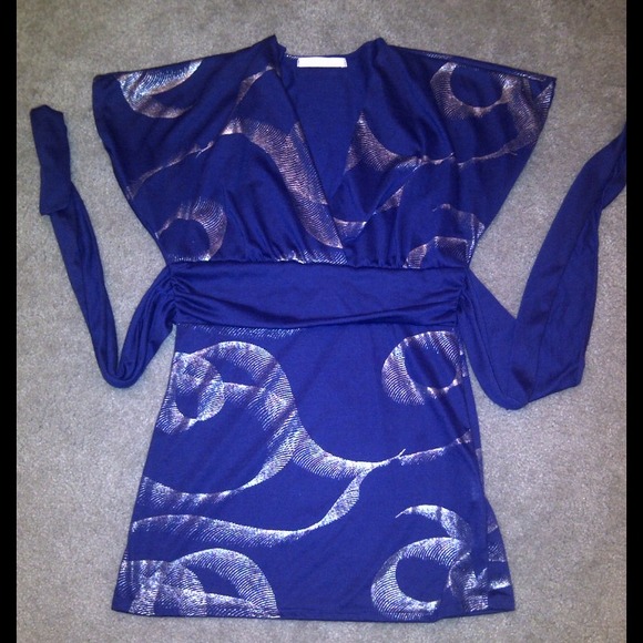 Charlotte Russe V-neck kimono blue top. Size S. - Picture 1 of 2