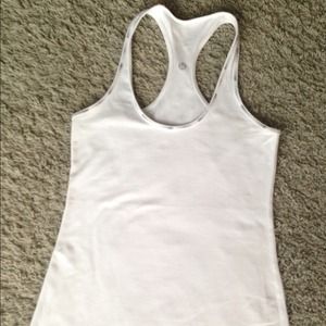 Bundled-4 lulu tanks & white sports bra