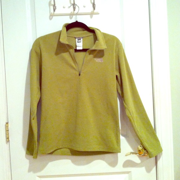 ✅Price reduced!✅ Green North Face pullover fleece