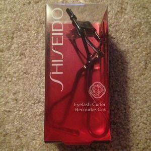 ⬇️💯% Authentic Shiseido Eyelash Curler
