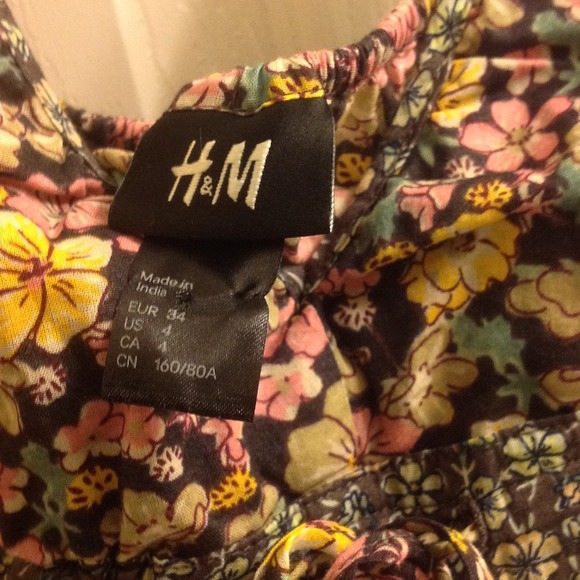 Adorable Floral Dress from H&M - Picture 3 of 3