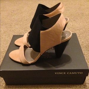 *REDUCED* Vince Camuto Carine Sandal