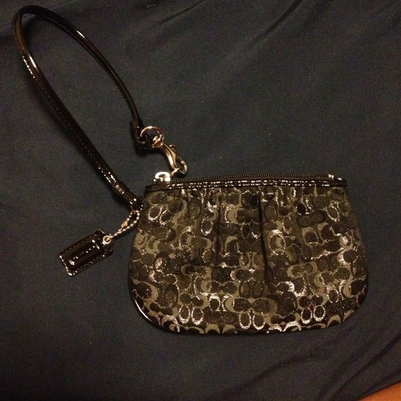 Authentic Coach black an silver wristlet - Picture 1 of 3