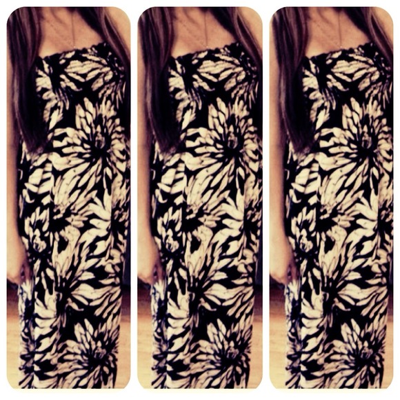 🌸🌸Cute black & white maxi dress.🌸 On hold