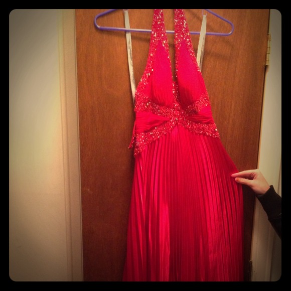 Prom dress - Picture 1 of 4