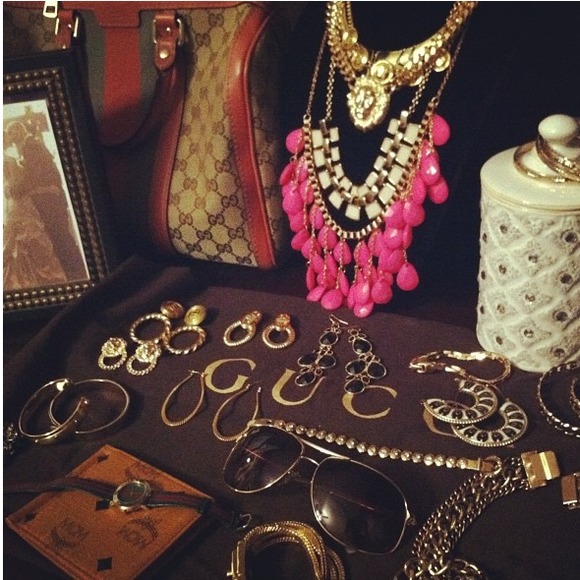 COME SHOP MY THINGS!!!! 💘💘💘