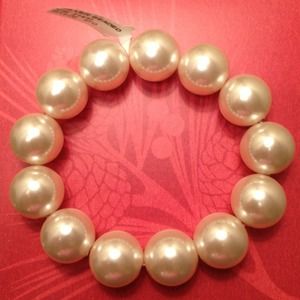 Pearl Bracelet