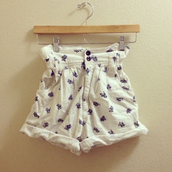 Pants - Floral Print High Waist Shorts