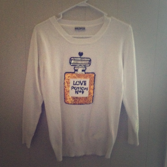 Love Potion Sweater 💖On Hold 💖$13