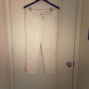 Skinny ankle/Capri white summer jeans. Rachel Roy.