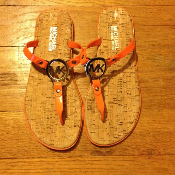 🔴SOLD🔴🎀Michael Kors sandal💖 - Picture 2 of 4