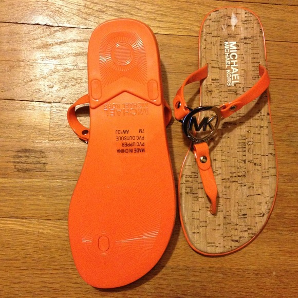 🔴SOLD🔴🎀Michael Kors sandal💖 - Picture 4 of 4