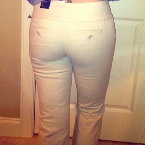 NWT Express Editor Crop light Khaki/stone size 0!