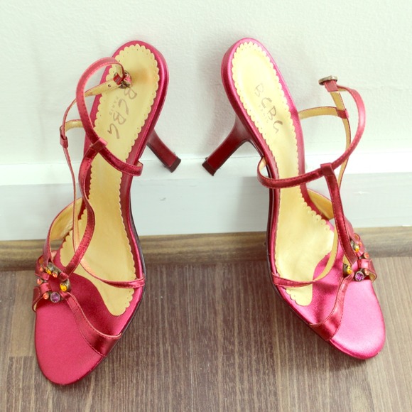 REDUCED*****BCBG hot pink strappy sandals