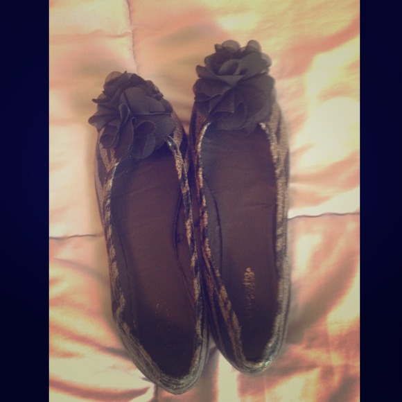 ❌SOLD!❌ Charlotte Russe black and grey zebra flats