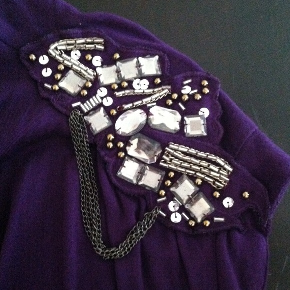 Top - Picture 2 of 2