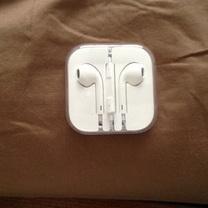Brand New Apple ear phones..