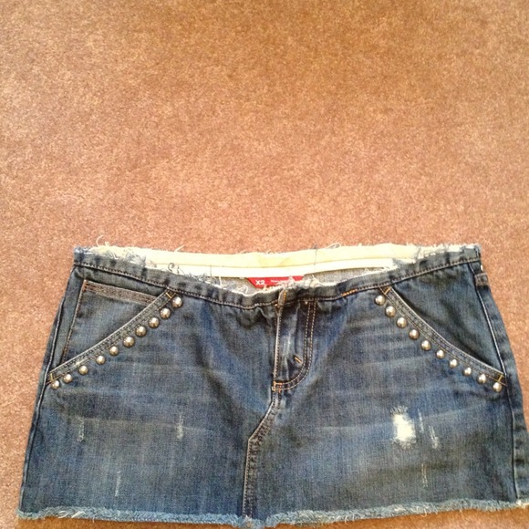 Express Dark Wash Jean Mini Skirt w silver studs