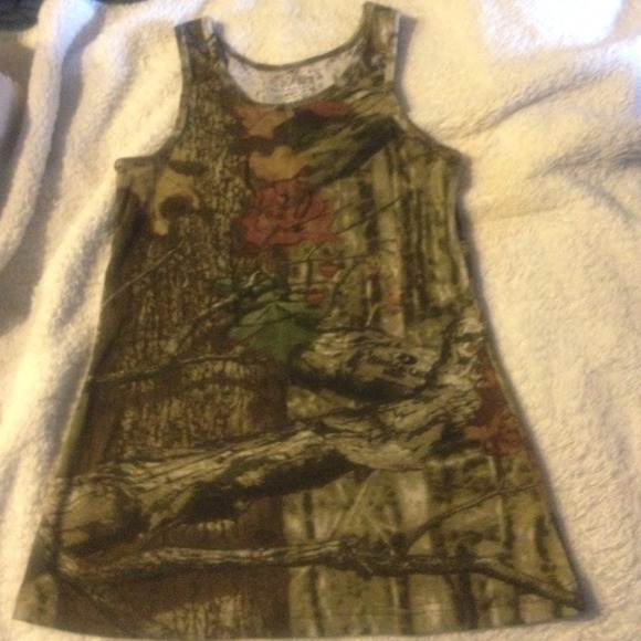 ❌SOLD❌Mossy Oak tank size Medium brand new!!!