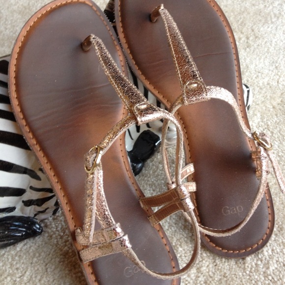 GAP Shoes - Rose gold leather sandals.