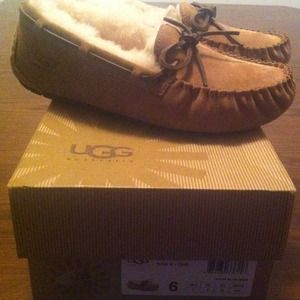 Authentic Ugg Australia Moccasin Slippers