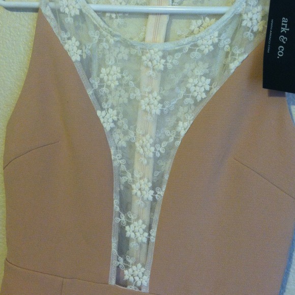 SOLD Dress - Picture 2 of 4