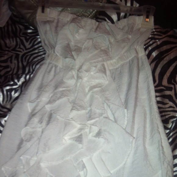 White strapless dress