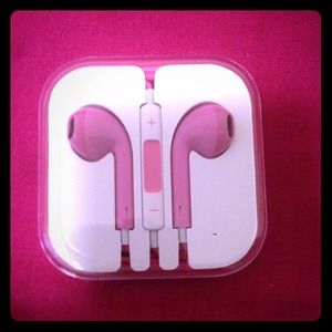 Pink iPhone 5 headphones